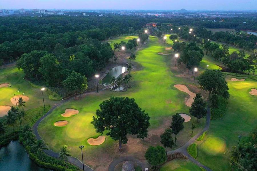 Thuê xe đi đánh Golf tại TPHCM
